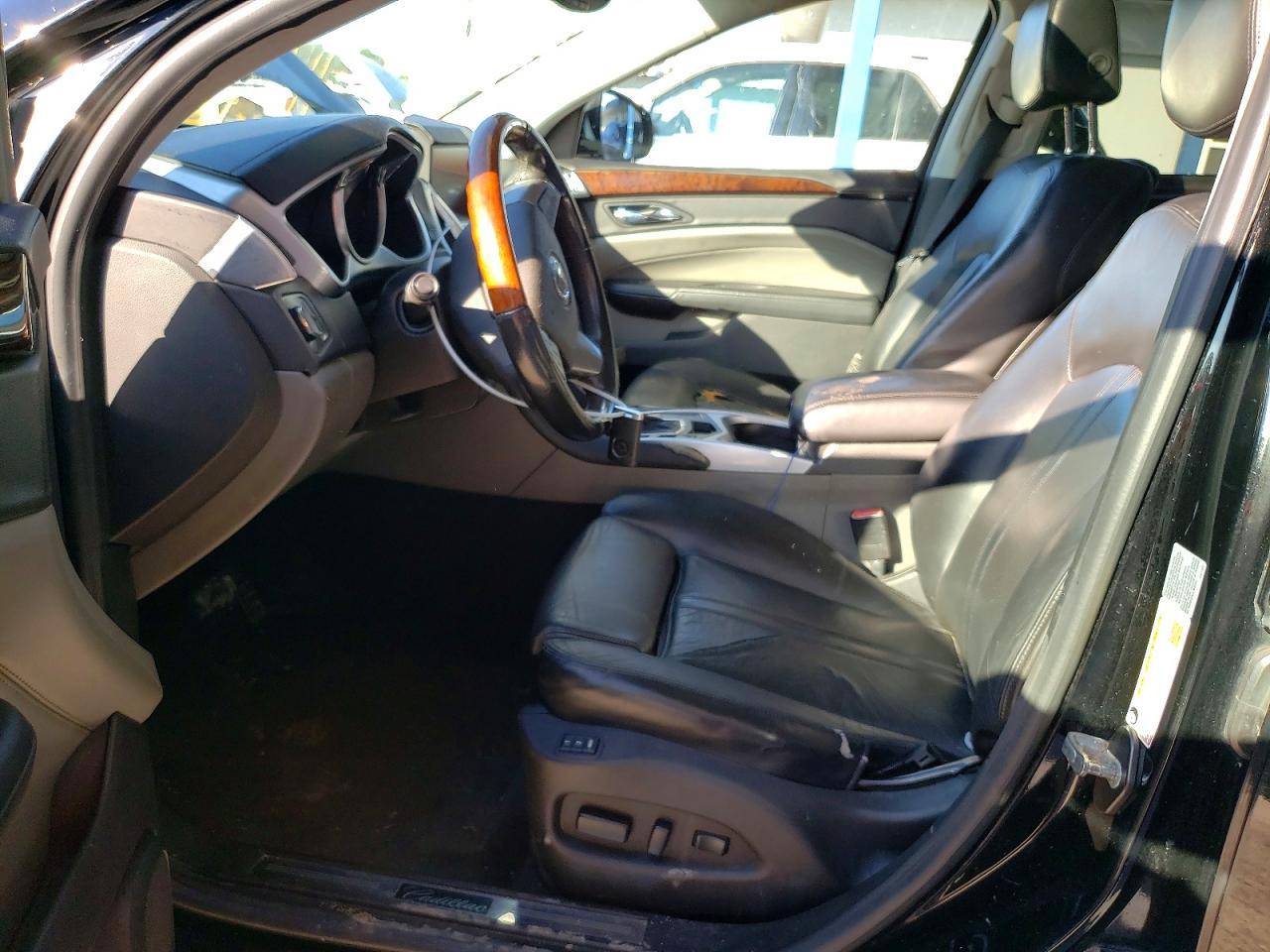 2010 CADILLAC SRX