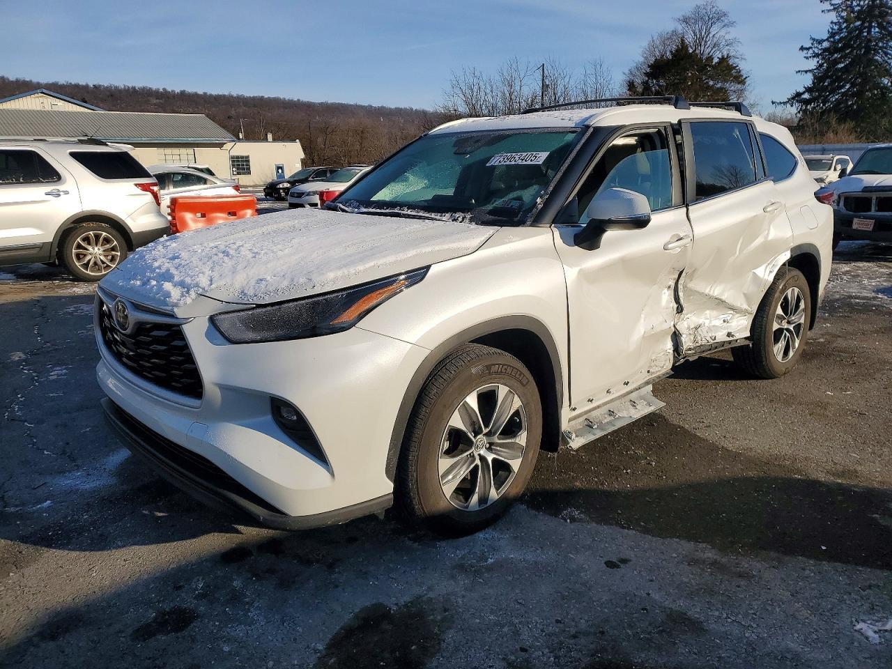 2024 TOYOTA HIGHLANDER