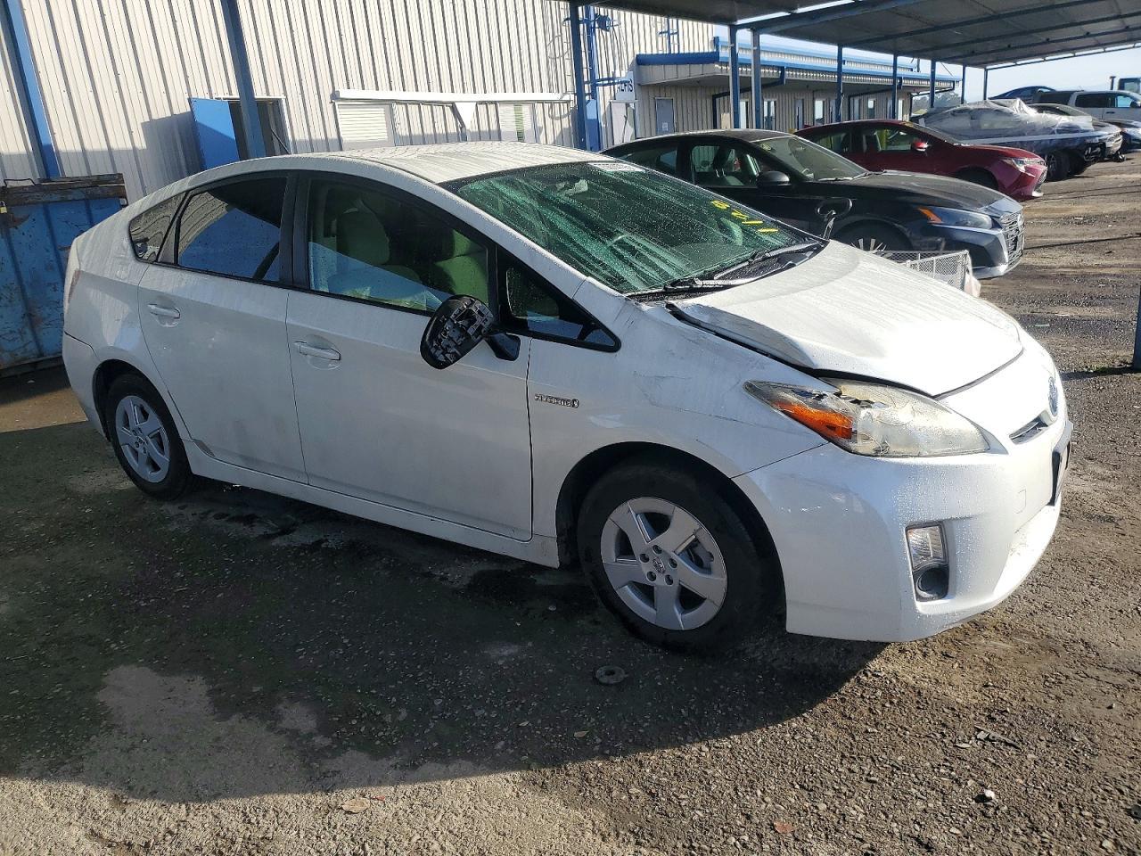 2011 TOYOTA PRIUS