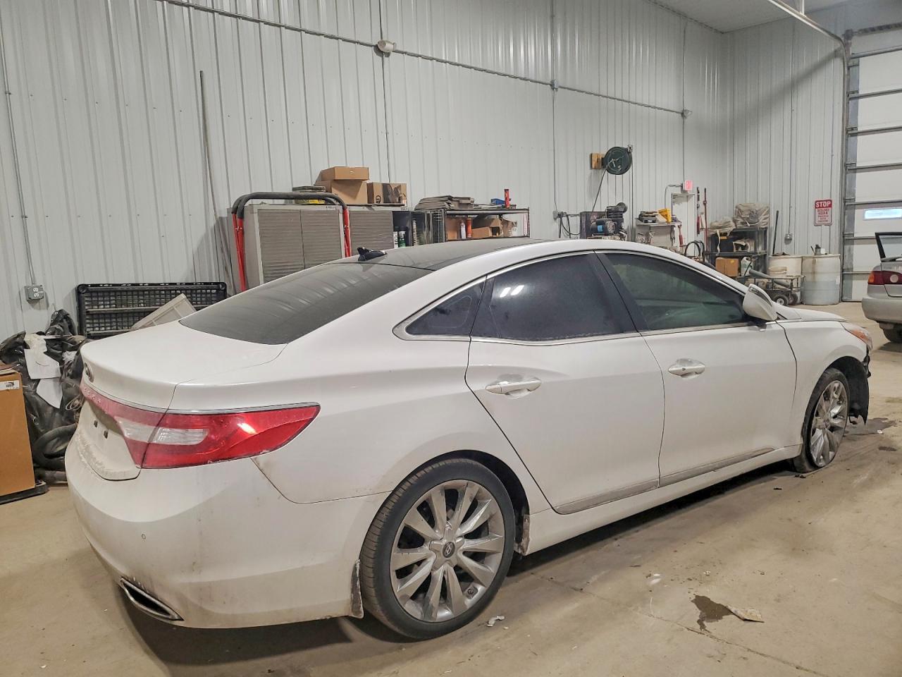 2013 HYUNDAI Azera