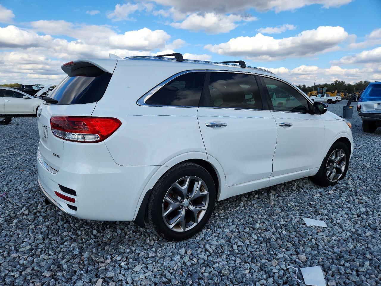 2016 KIA SORENTO