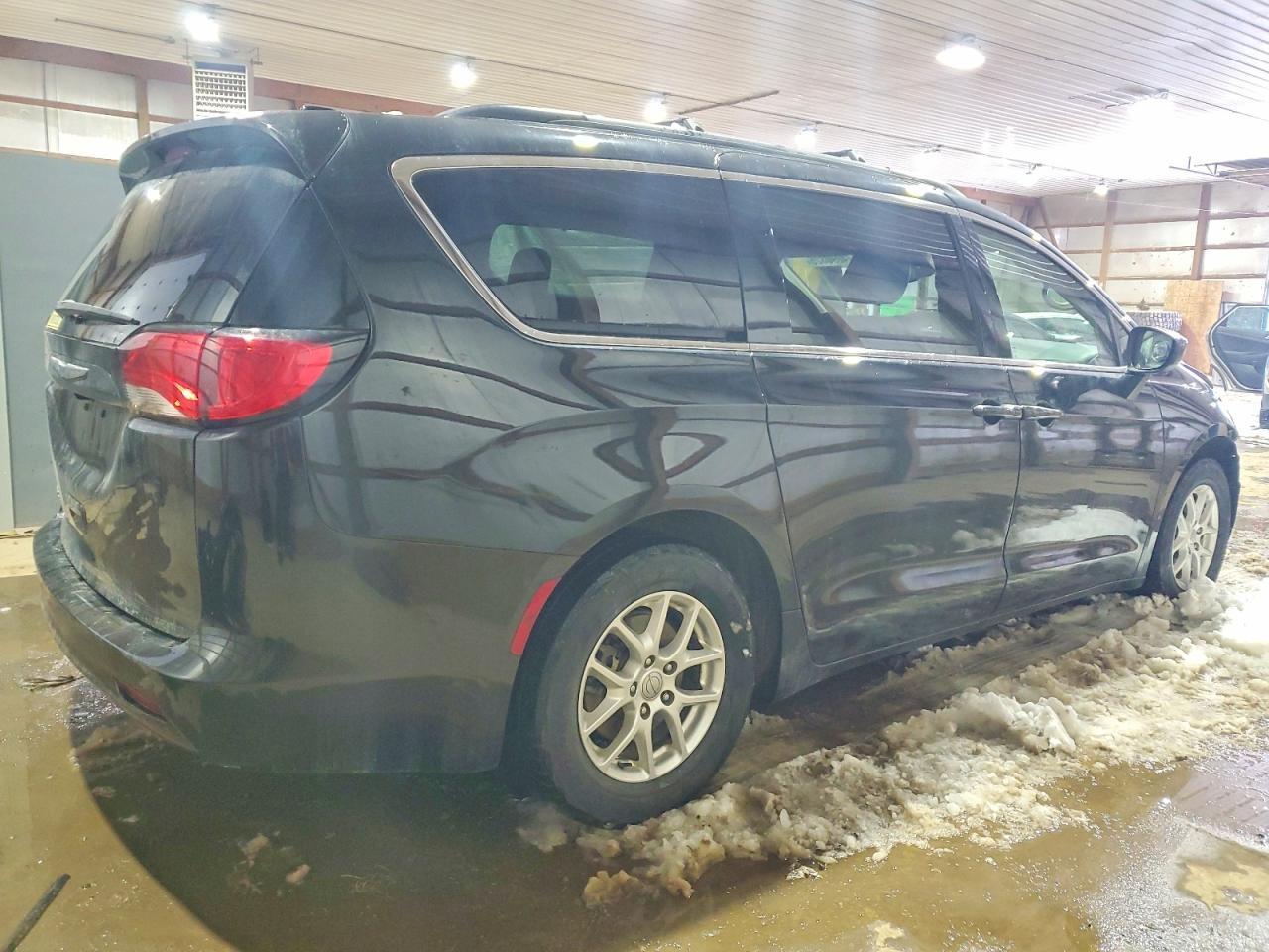 2020 CHRYSLER Voyager
