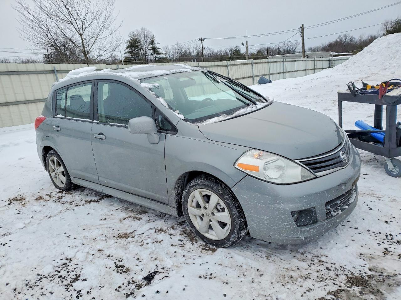 2012 NISSAN VERSA