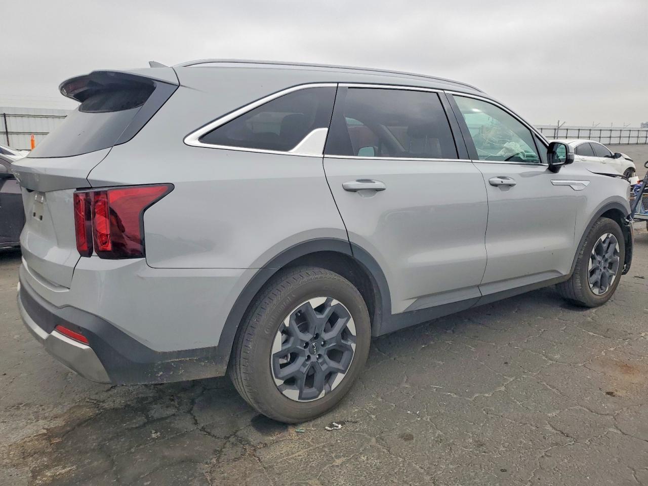 2025 KIA SORENTO
