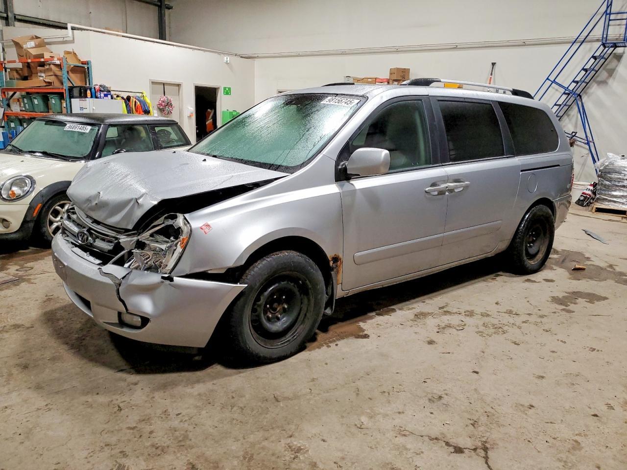 2010 KIA SEDONA