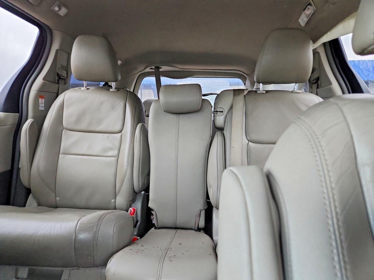 2017 TOYOTA SIENNA