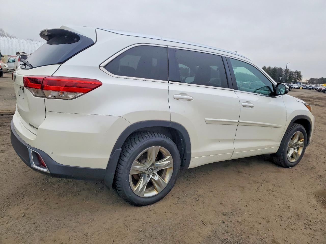 2018 TOYOTA HIGHLANDER