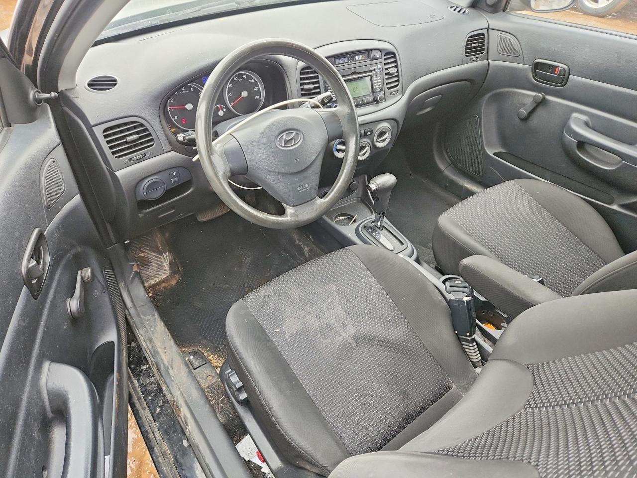 2011 HYUNDAI ACCENT