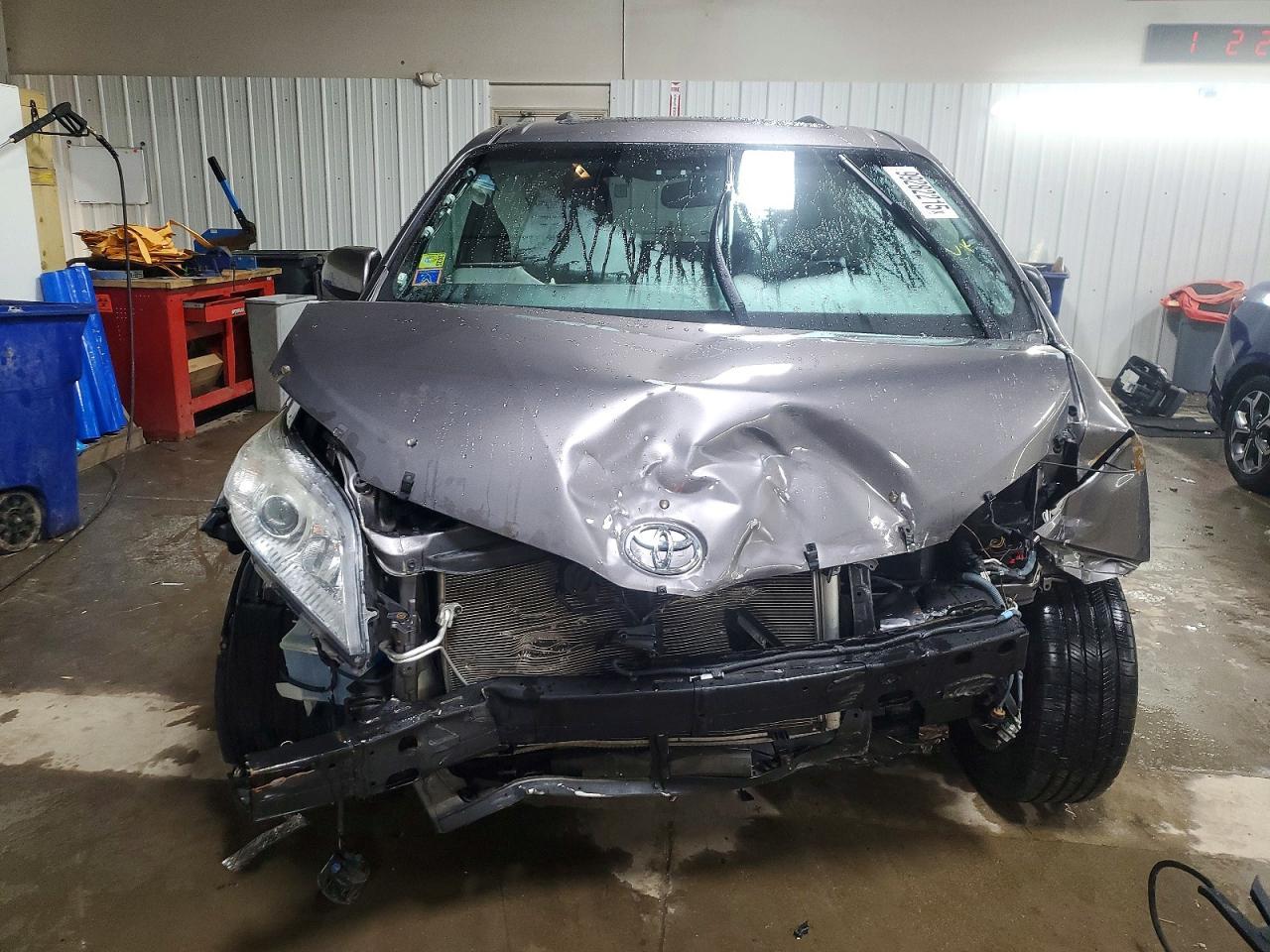 2015 TOYOTA SIENNA
