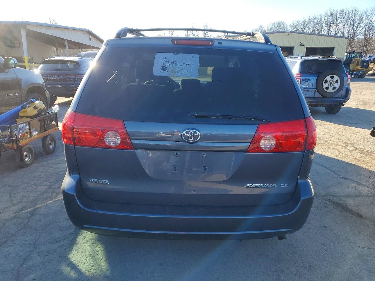 2007 TOYOTA SIENNA