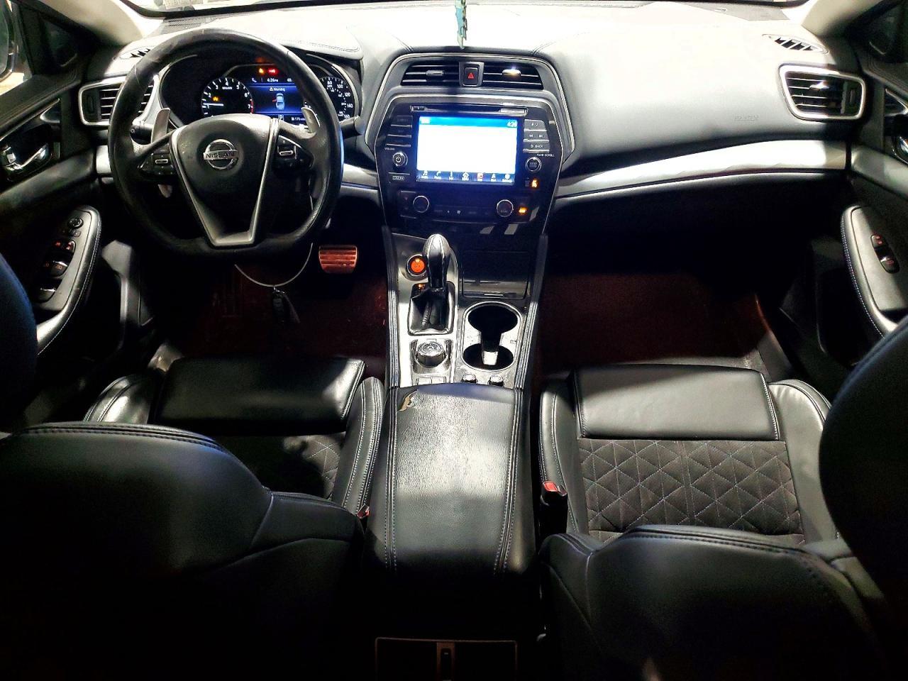 2016 NISSAN Maxima
