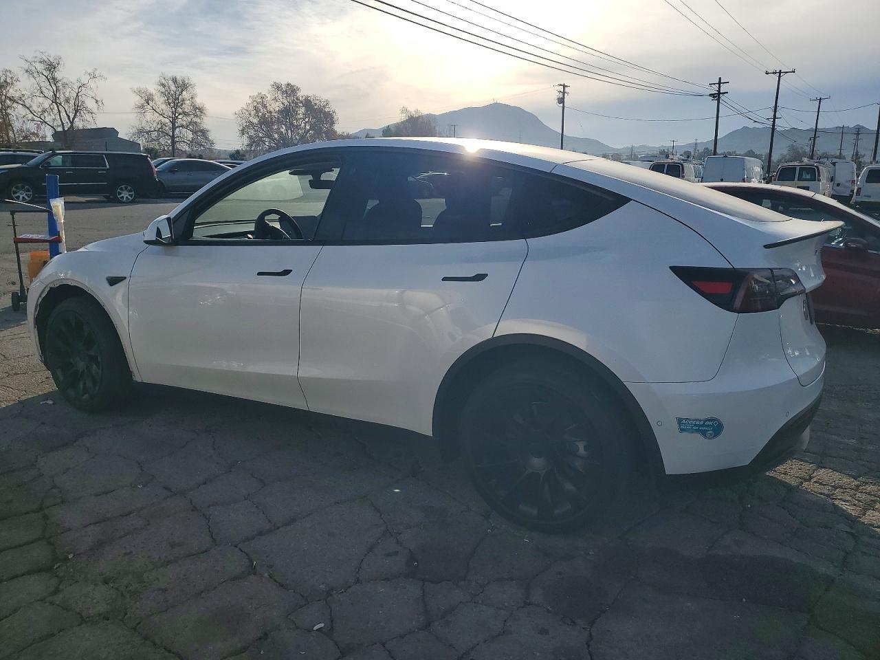 2022 TESLA MODEL Y
