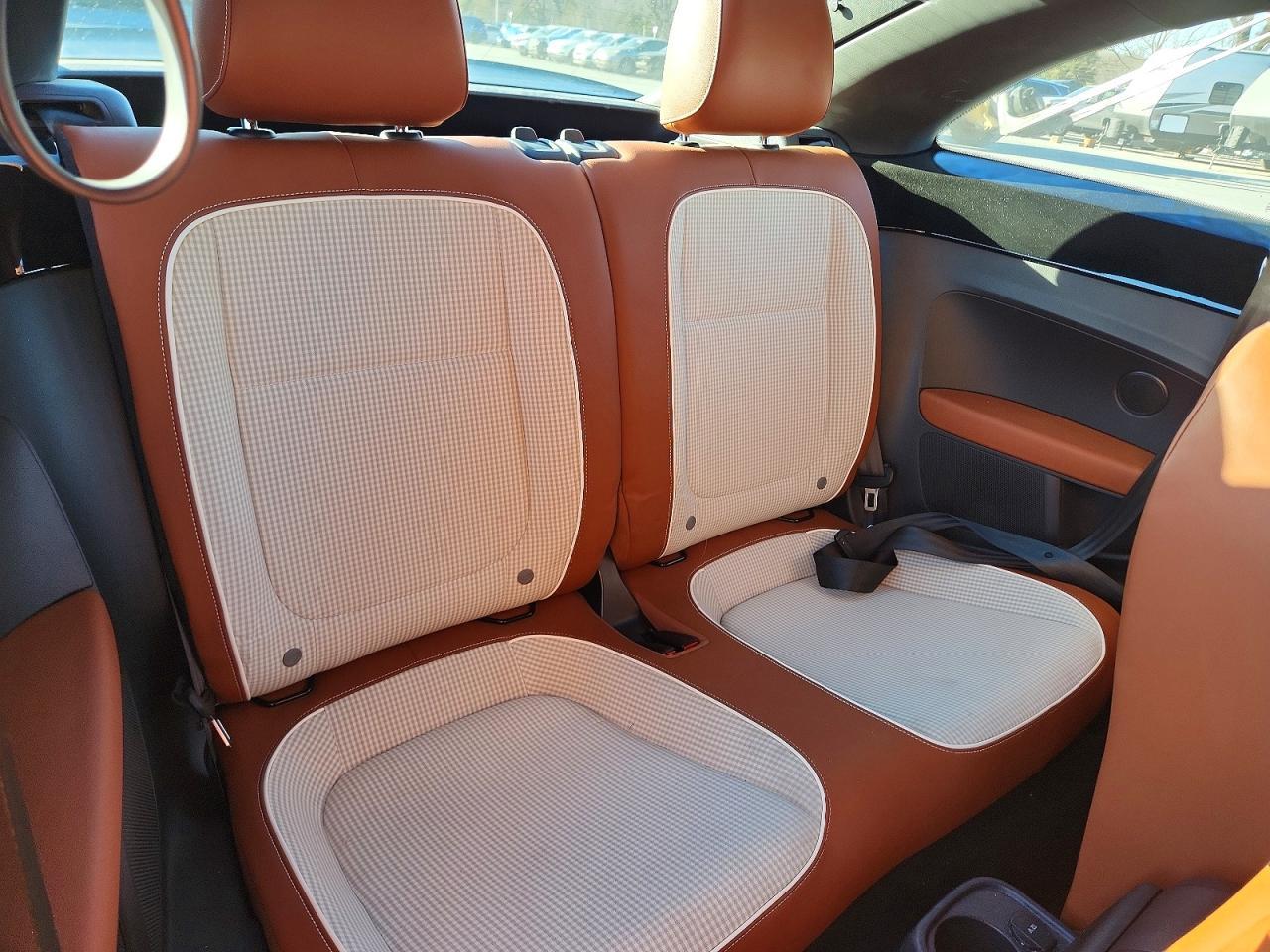2016 VOLKSWAGEN Beetle