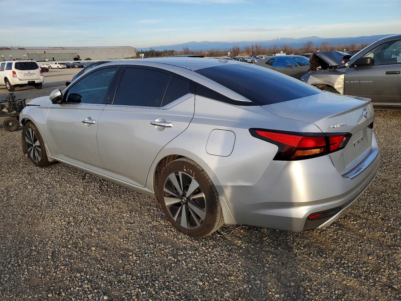 2020 NISSAN ALTIMA