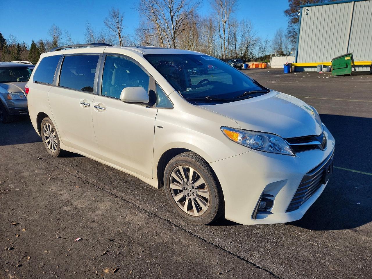 2018 TOYOTA SIENNA