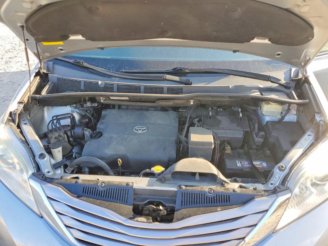 2016 TOYOTA SIENNA
