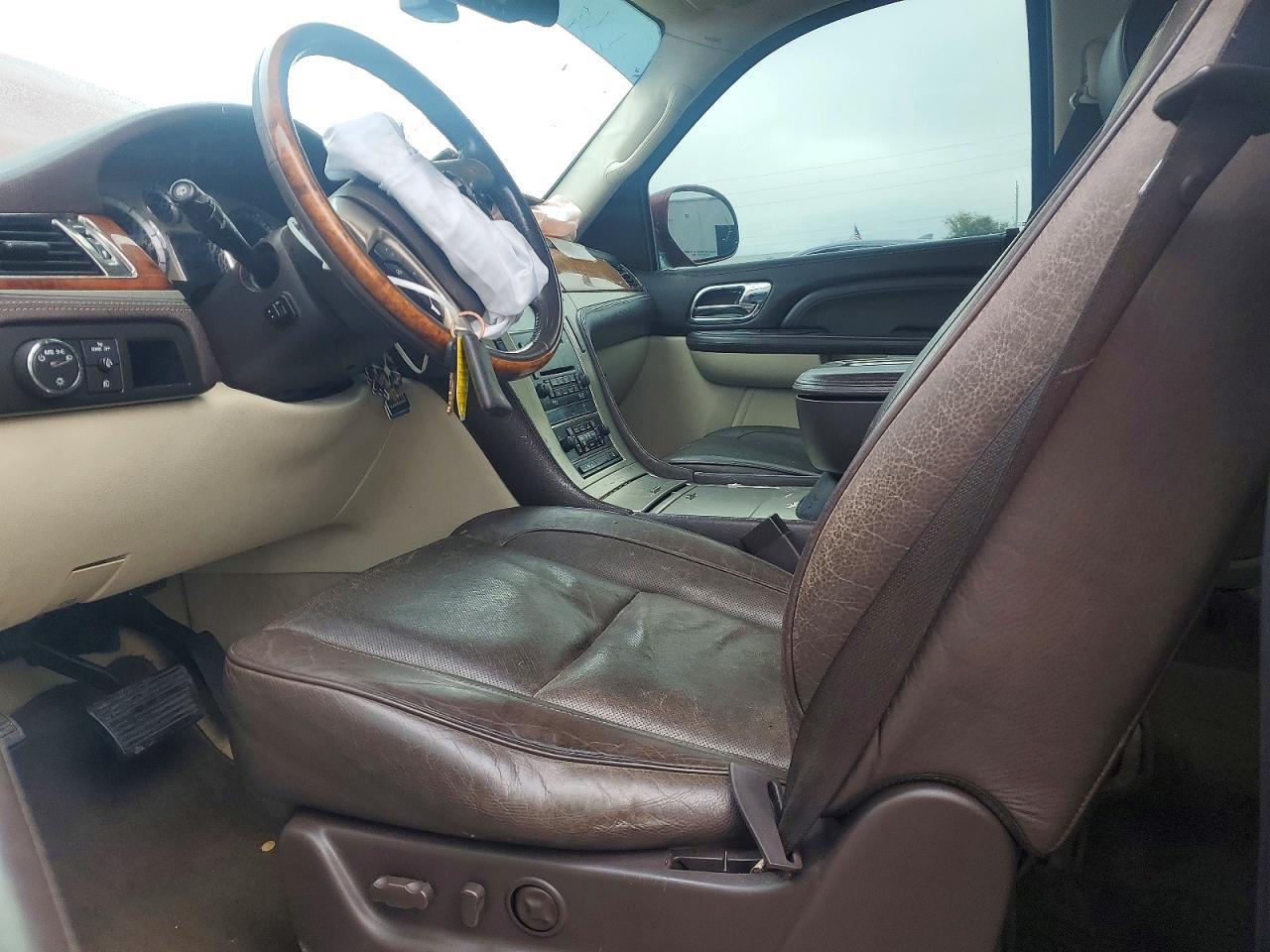 2009 CADILLAC ESCALADE