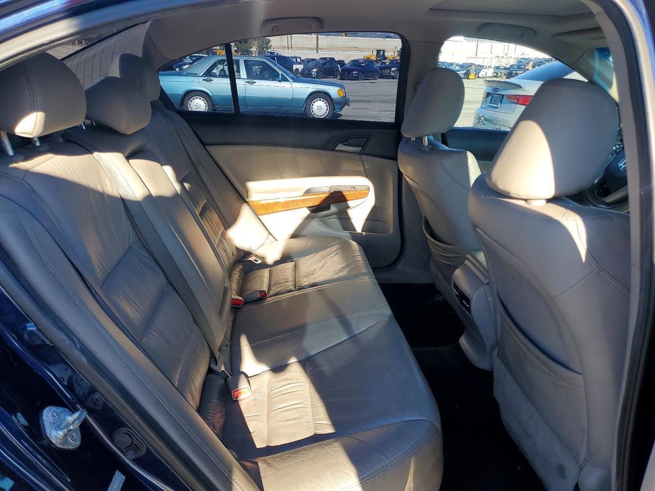 2011 HONDA ACCORD