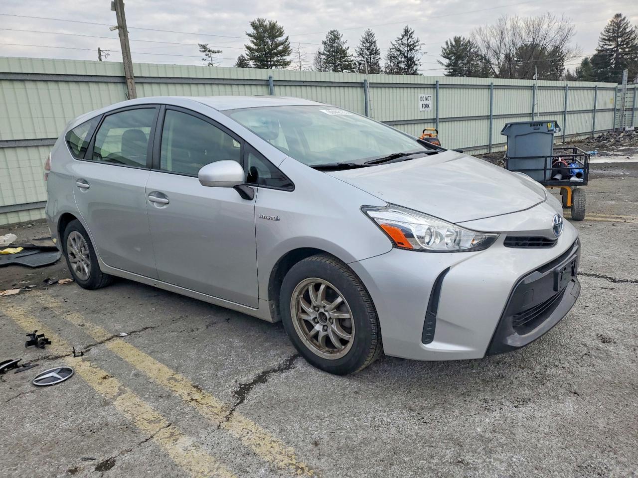 2017 TOYOTA PRIUS V