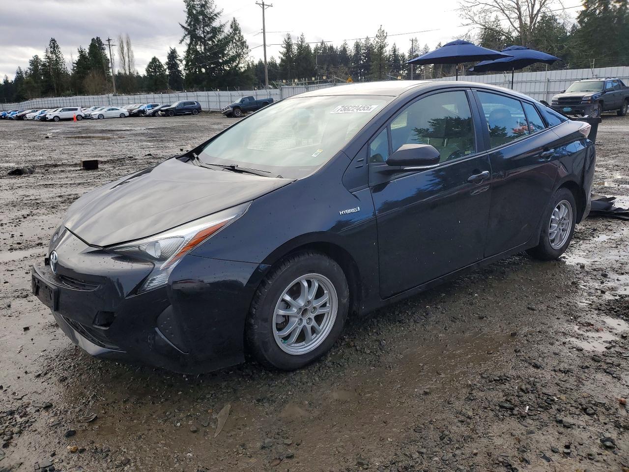2016 TOYOTA PRIUS