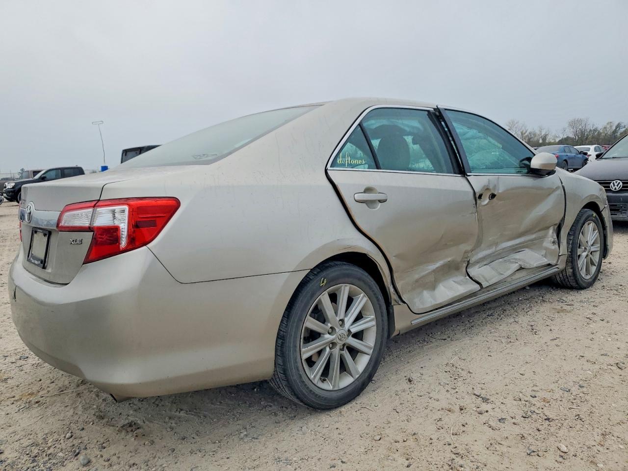 2013 TOYOTA CAMRY