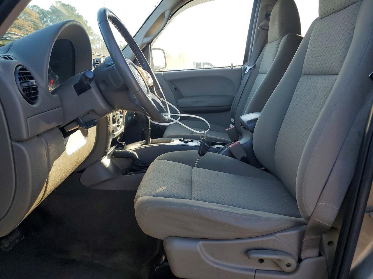 2005 JEEP Liberty