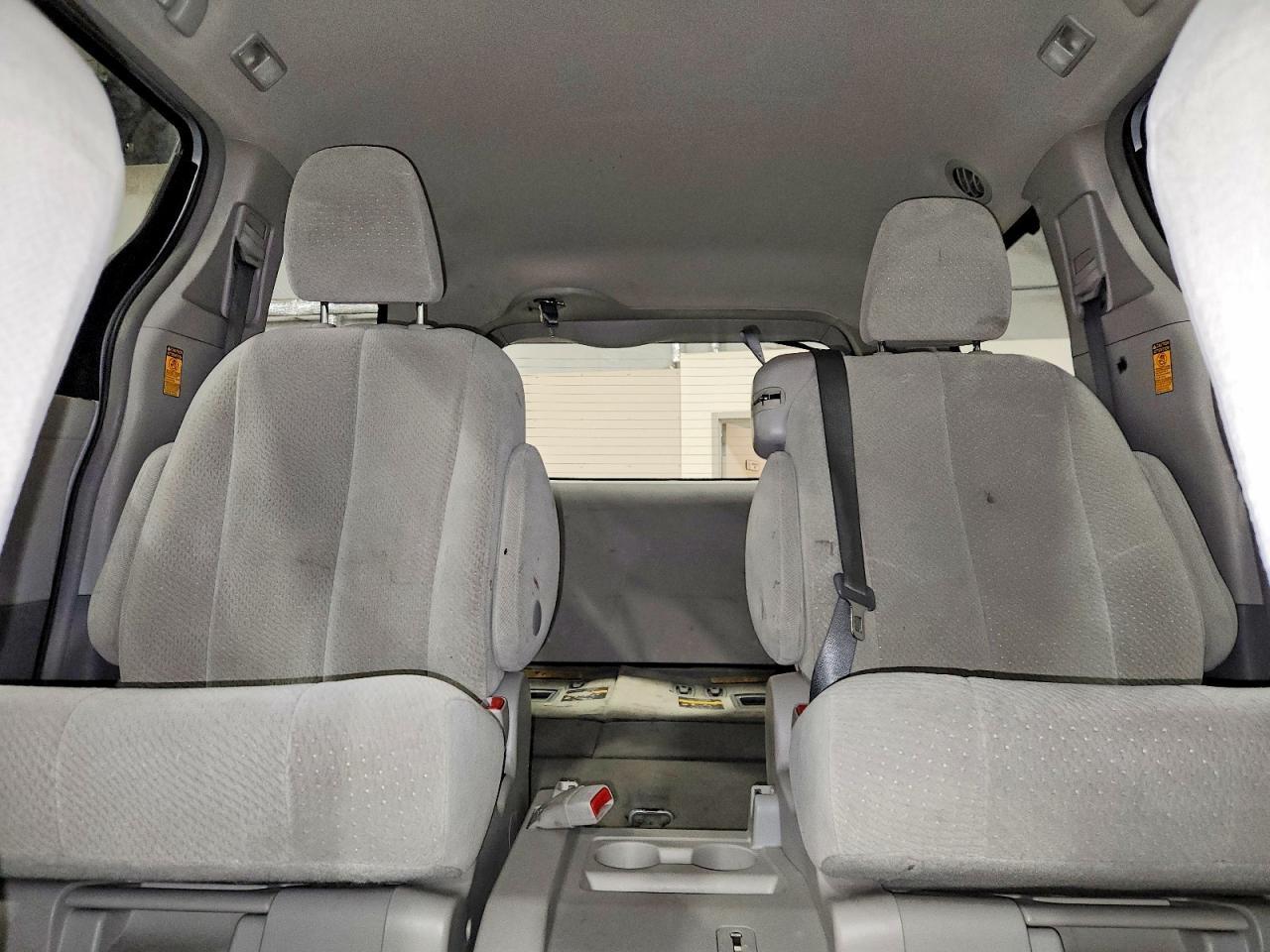 2014 TOYOTA SIENNA