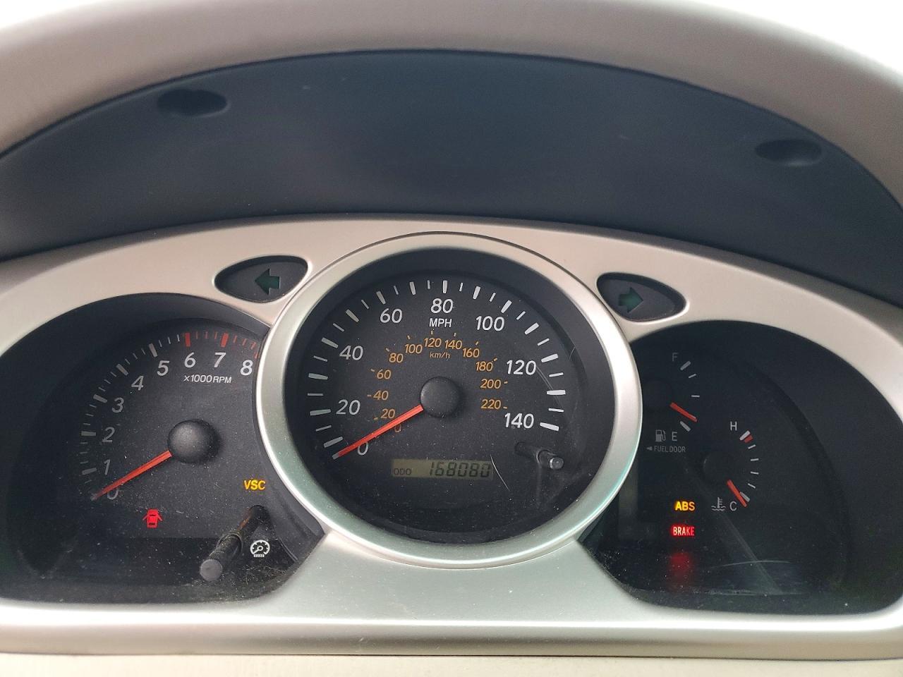 2004 TOYOTA HIGHLANDER