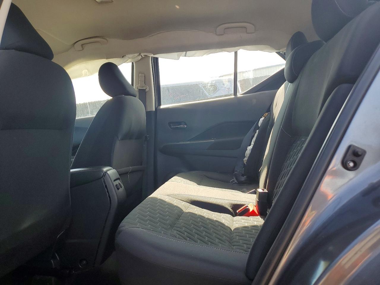 2021 NISSAN KICKS