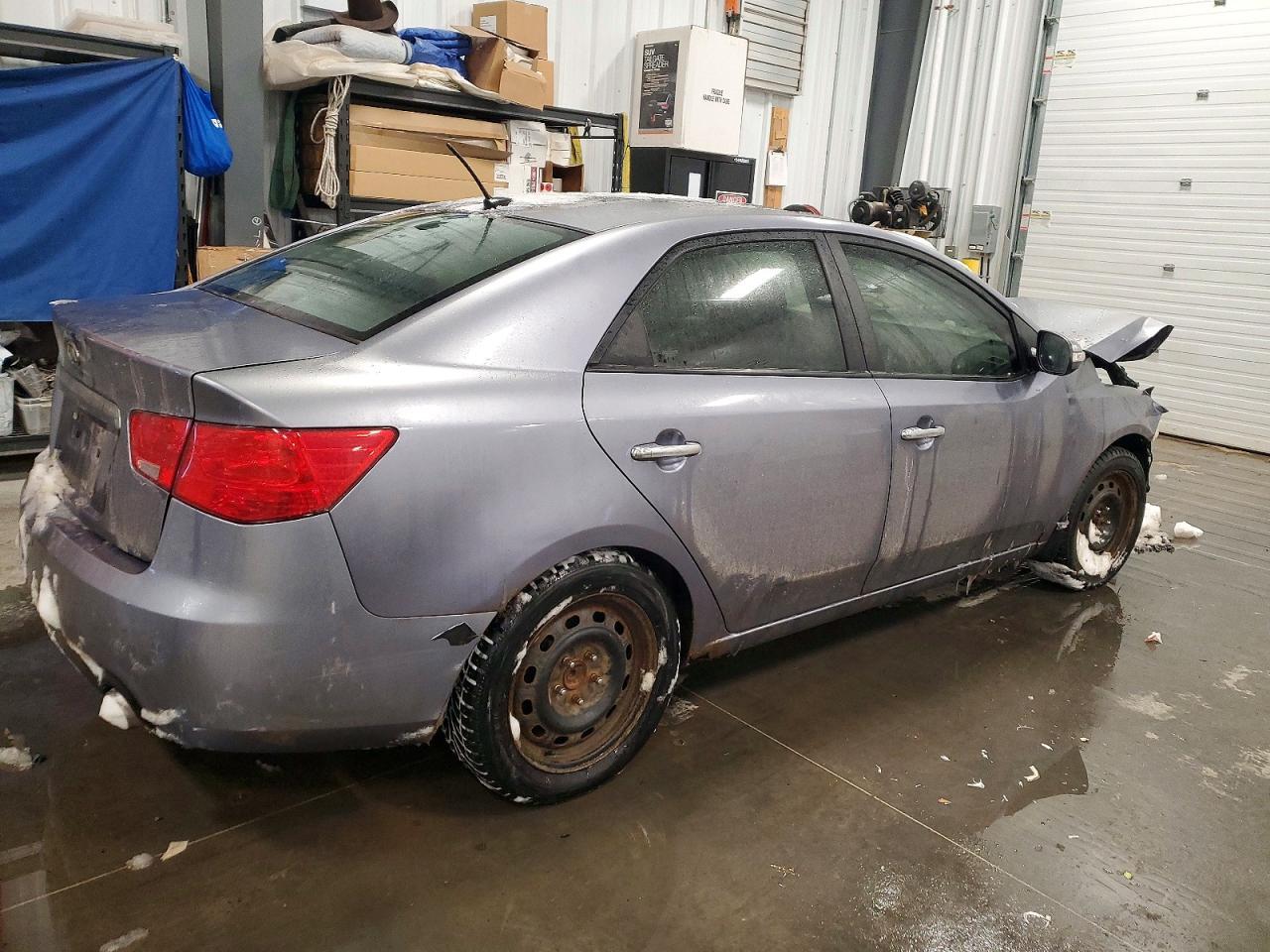 2010 KIA FORTE
