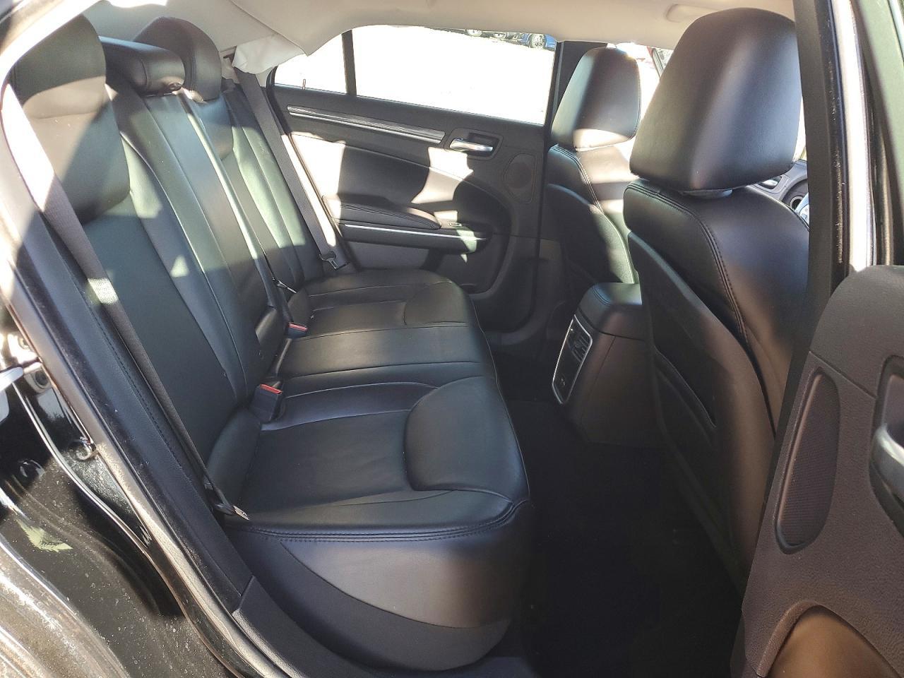 2021 CHRYSLER 300