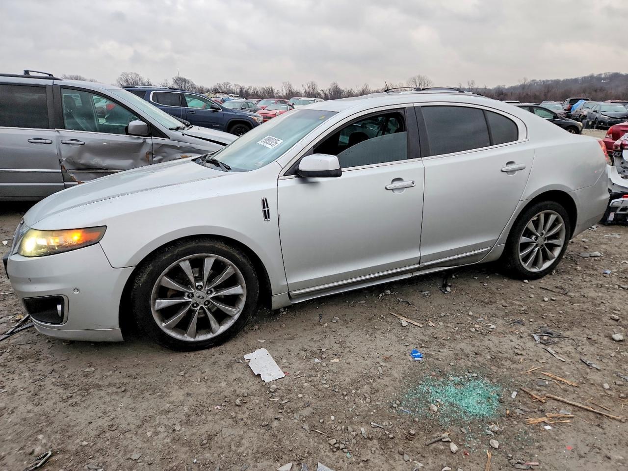 2010 LINCOLN MKS
