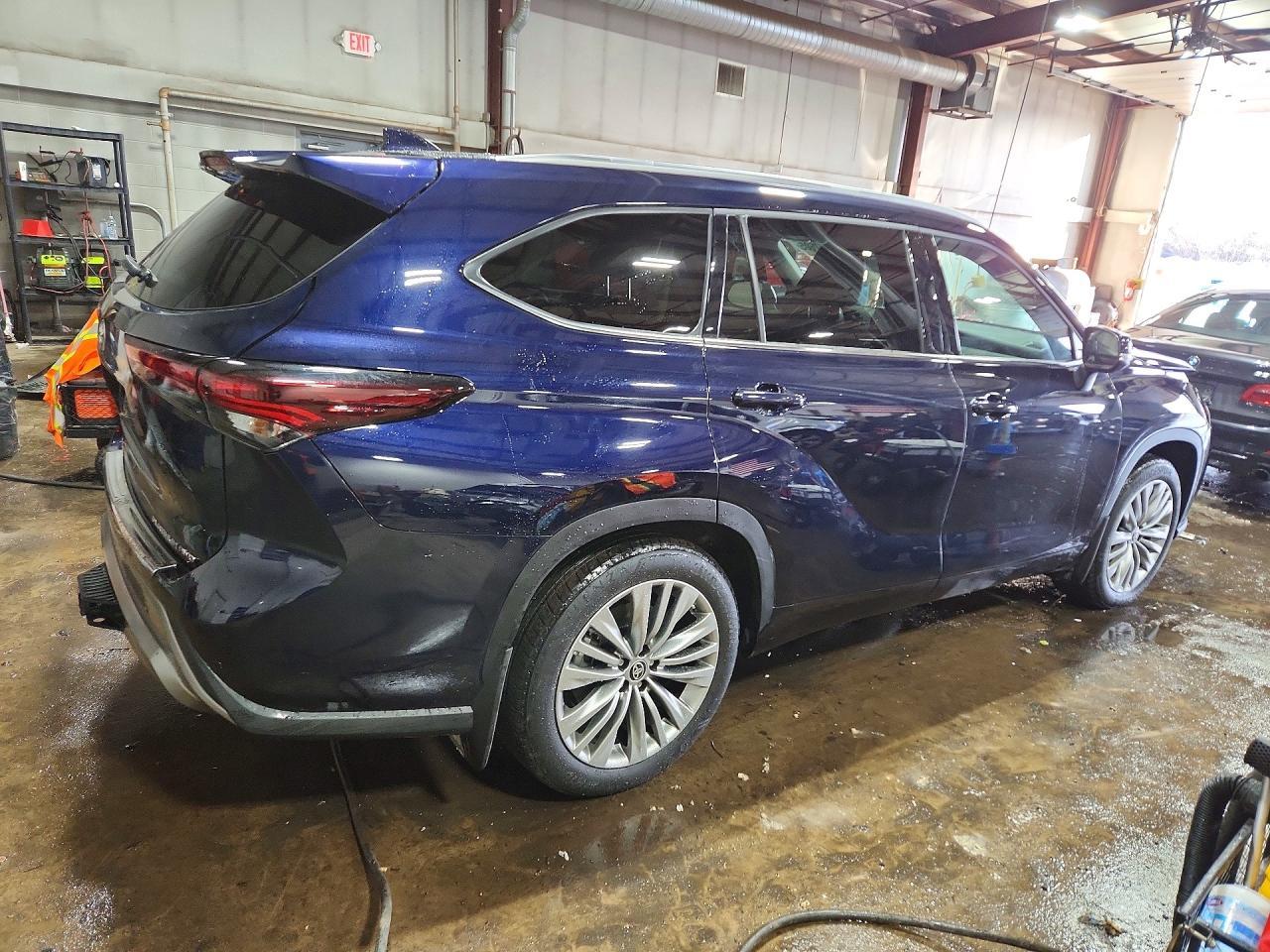 2025 TOYOTA HIGHLANDER