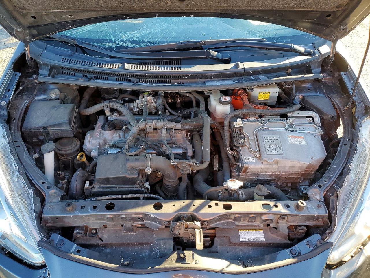 2017 TOYOTA Prius c