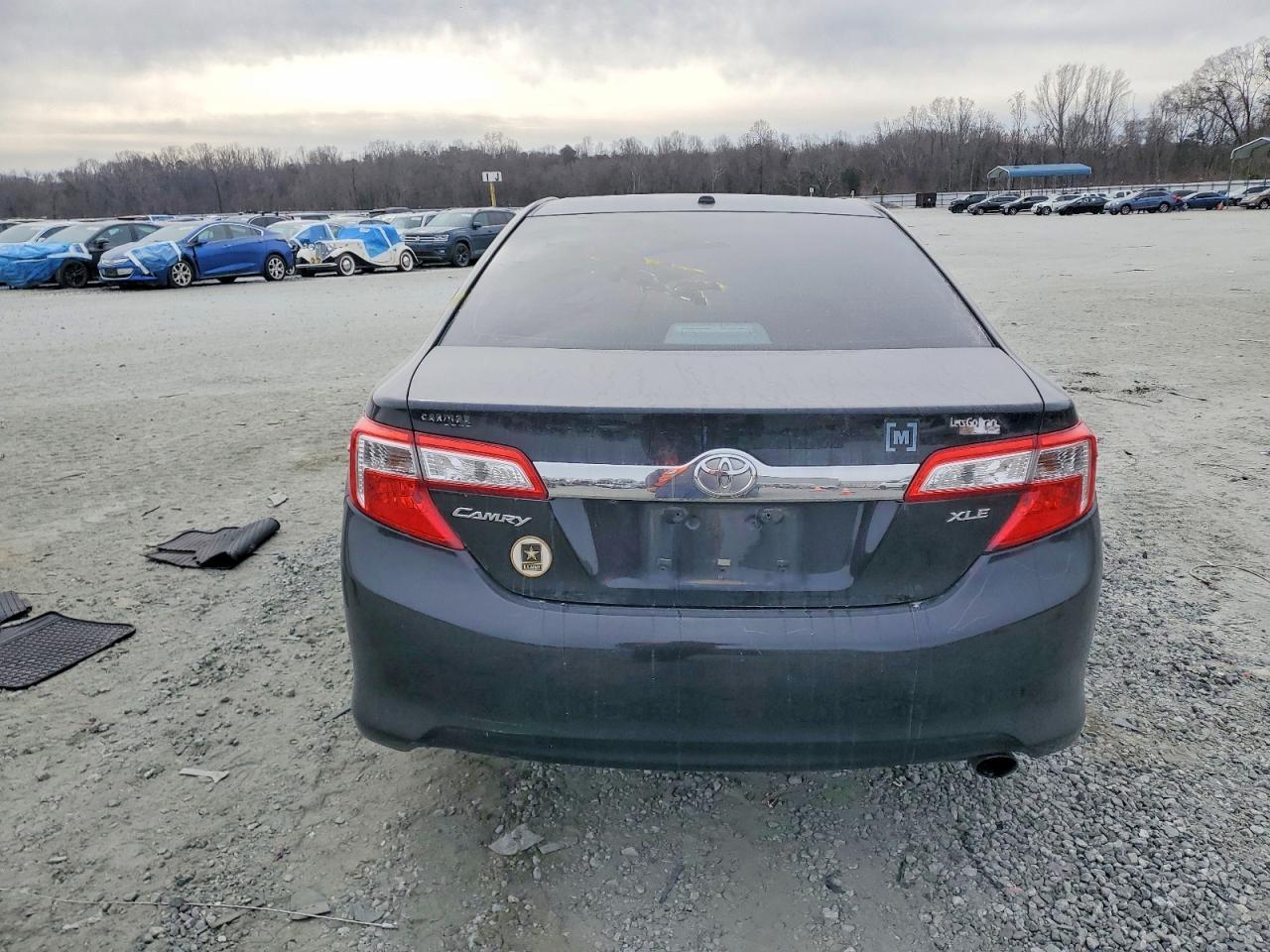 2014 TOYOTA CAMRY
