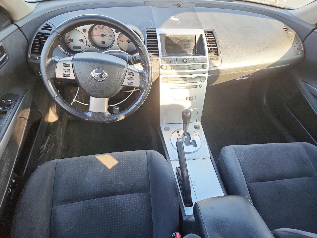 2005 NISSAN Maxima