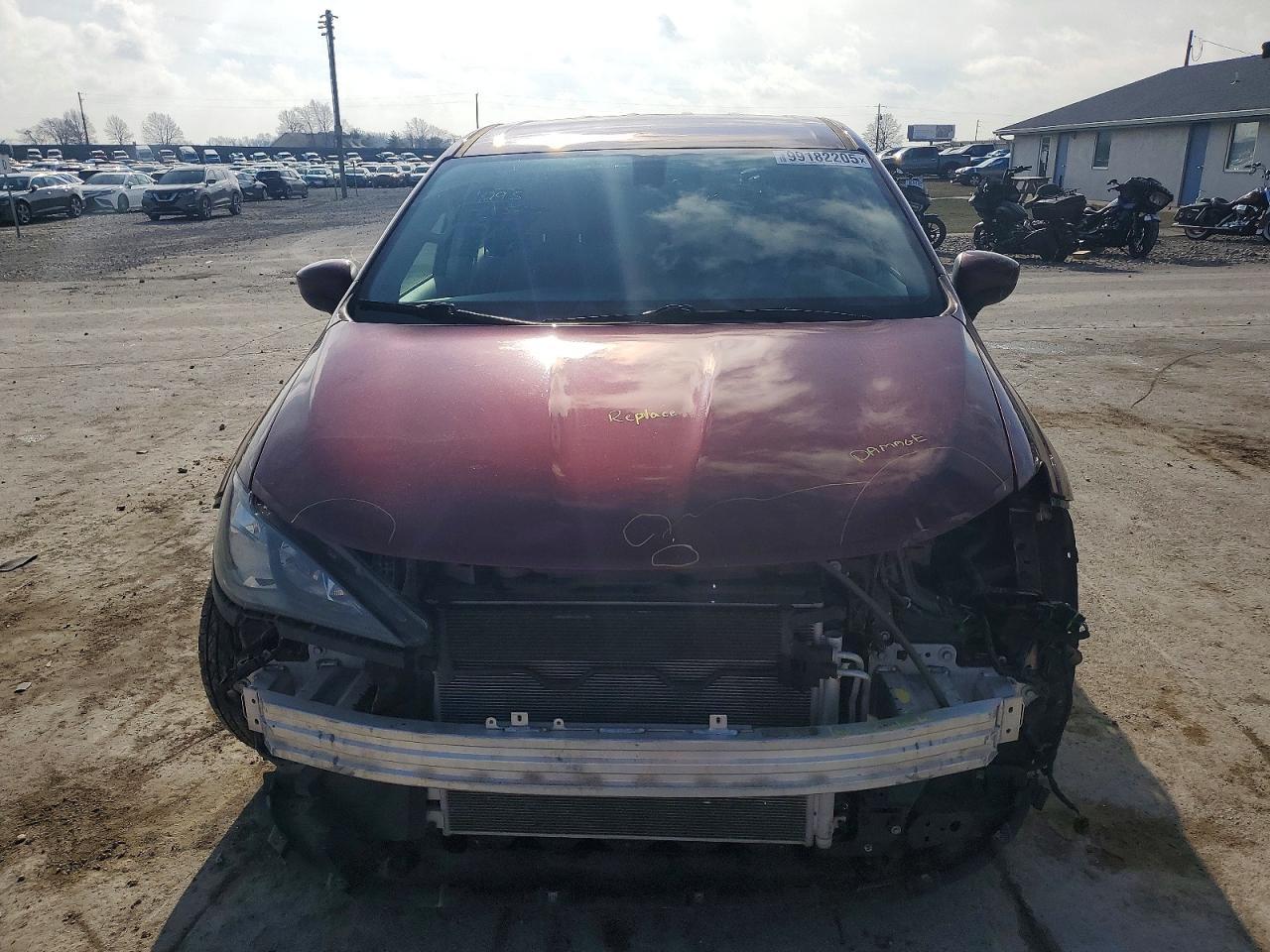 2021 CHRYSLER Voyager