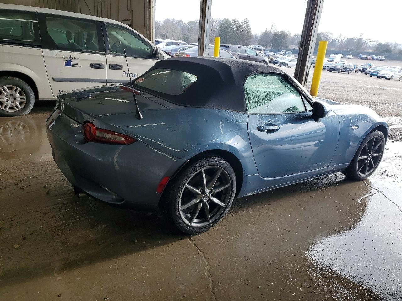 2017 MAZDA MX-5 Miata