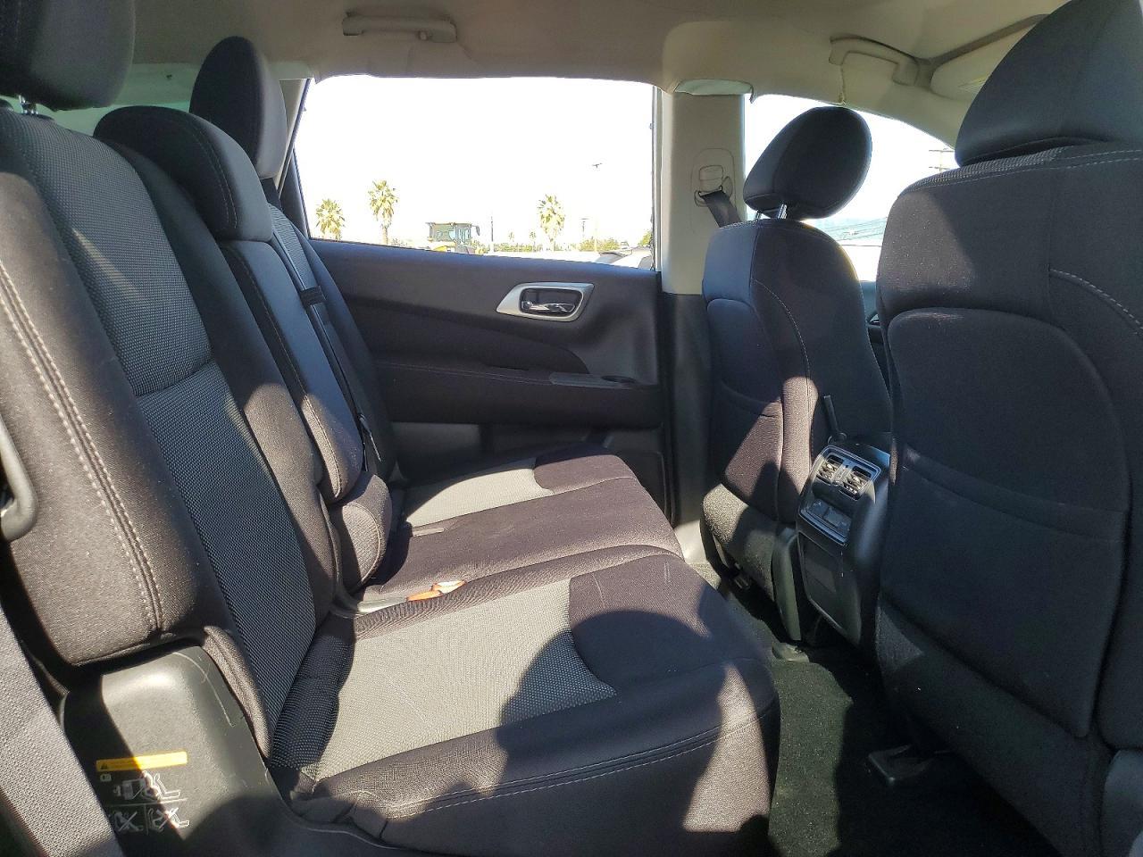 2017 NISSAN PATHFINDER