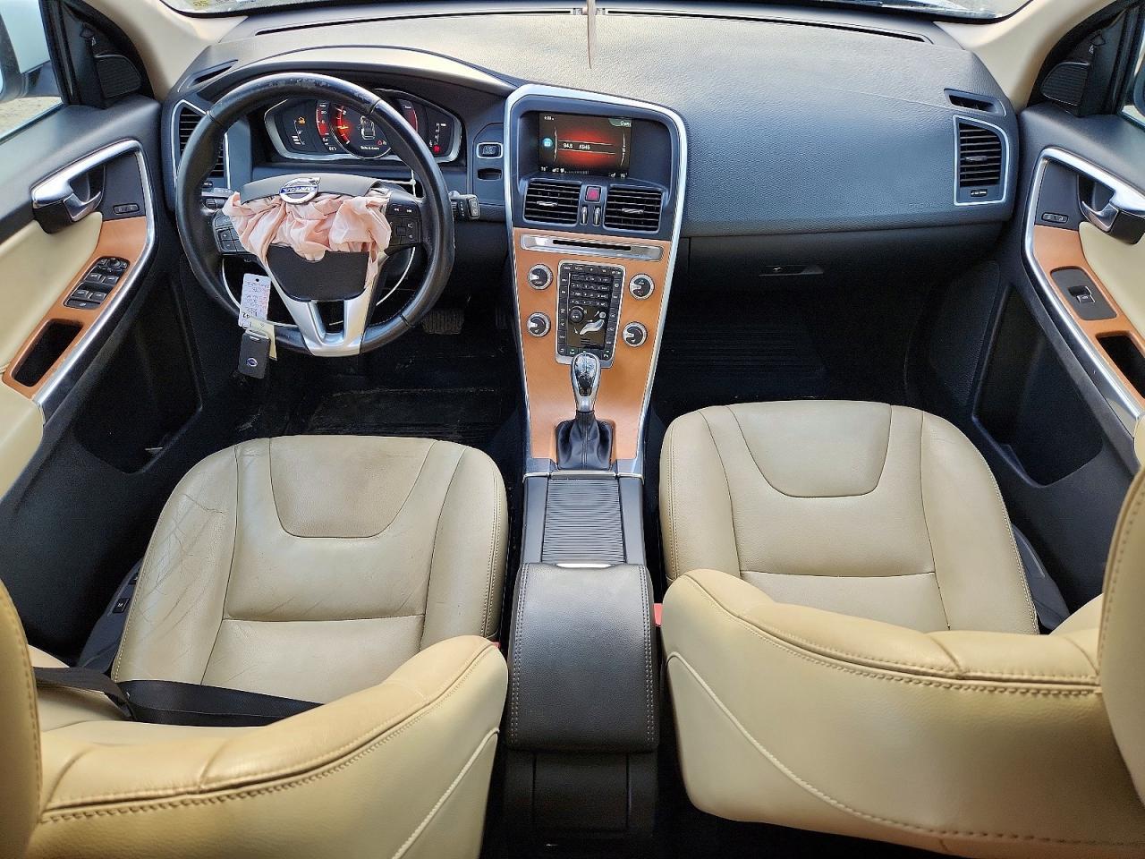 2017 VOLVO XC60