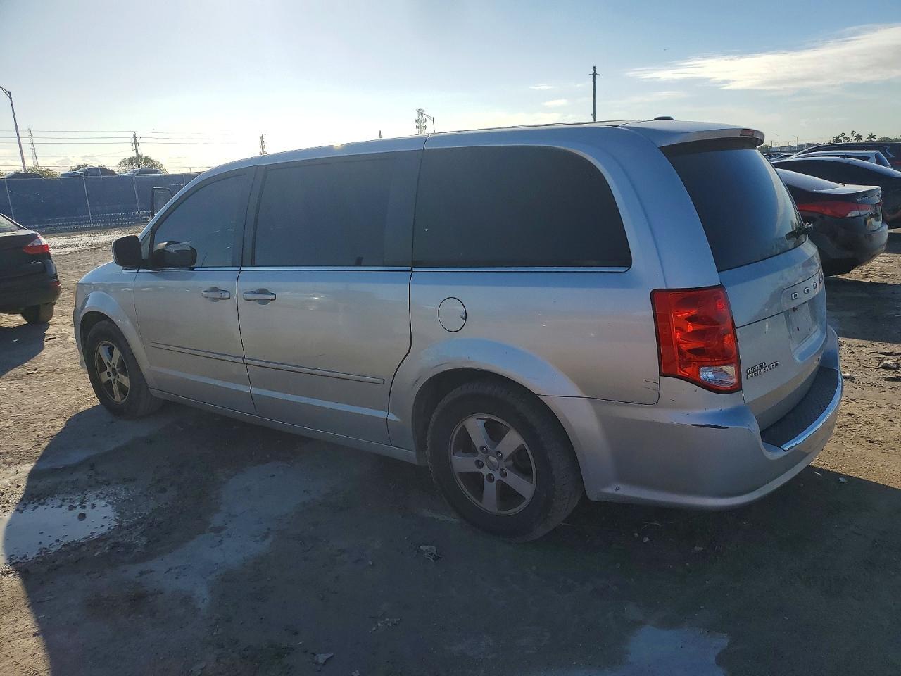 2012 DODGE GRAND CARAVAN