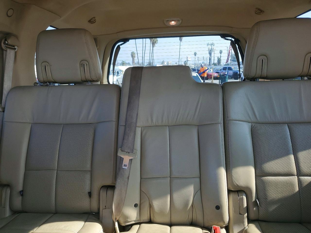 2010 LINCOLN Navigator