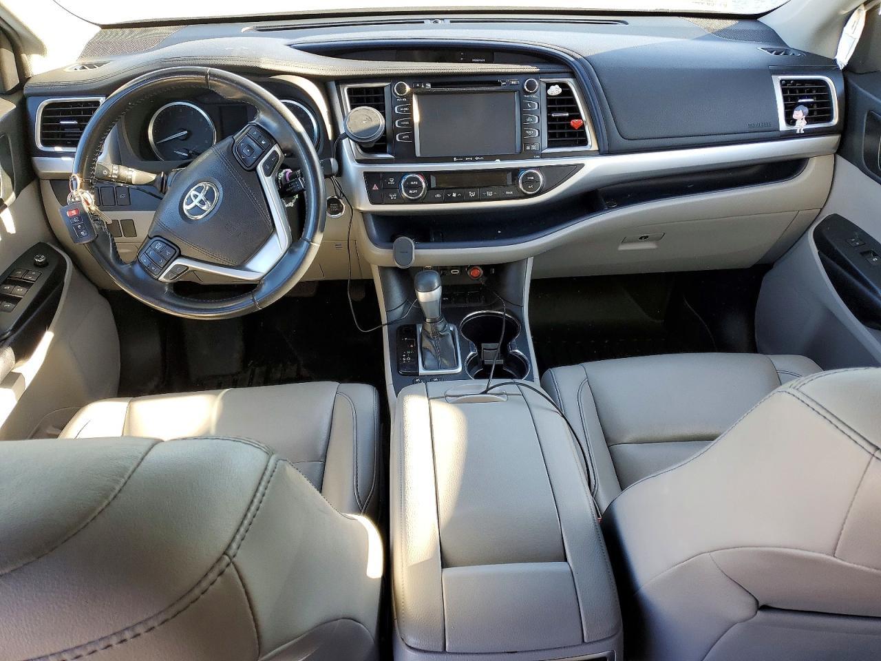 2019 TOYOTA HIGHLANDER
