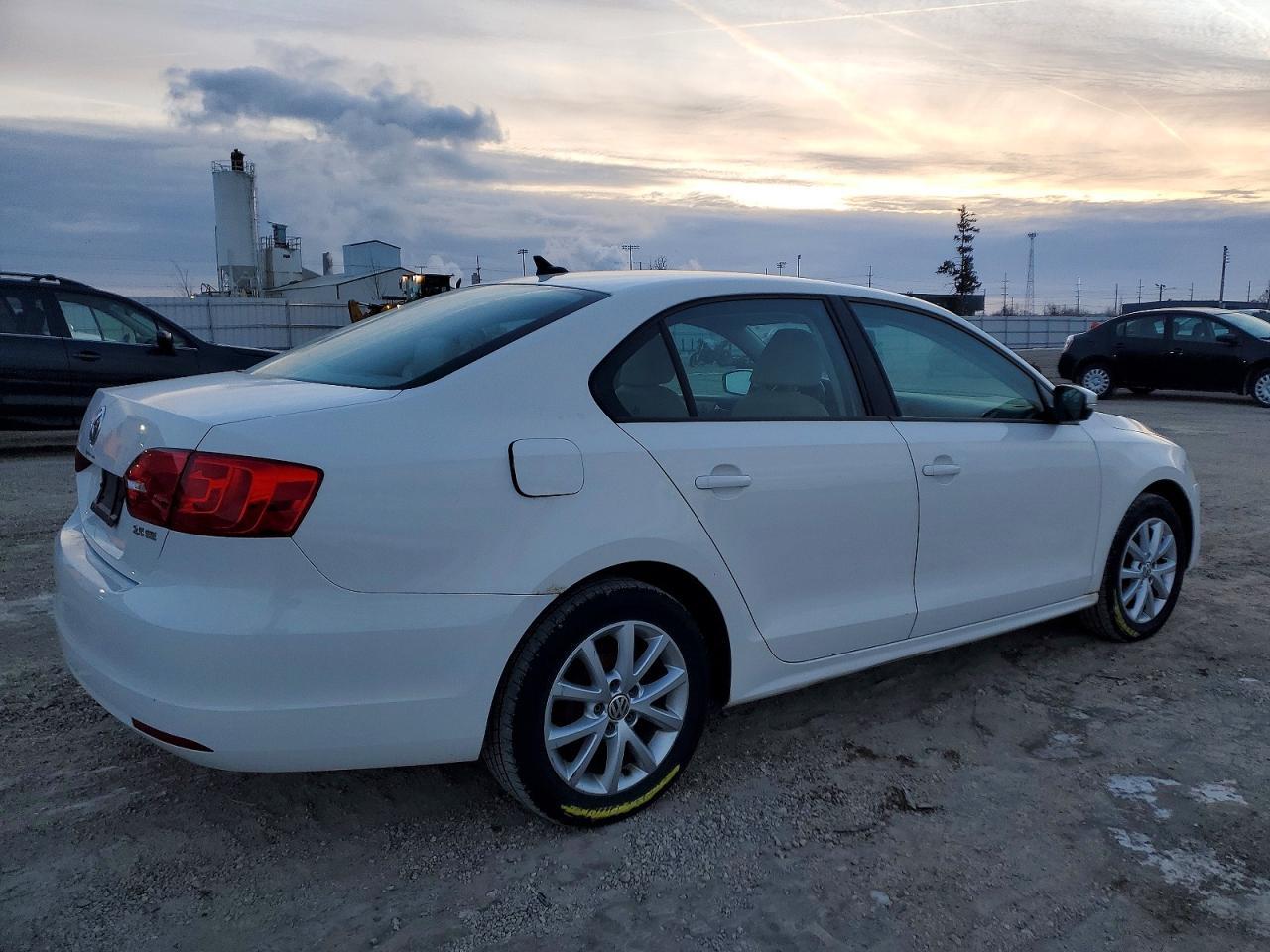 2011 VOLKSWAGEN JETTA
