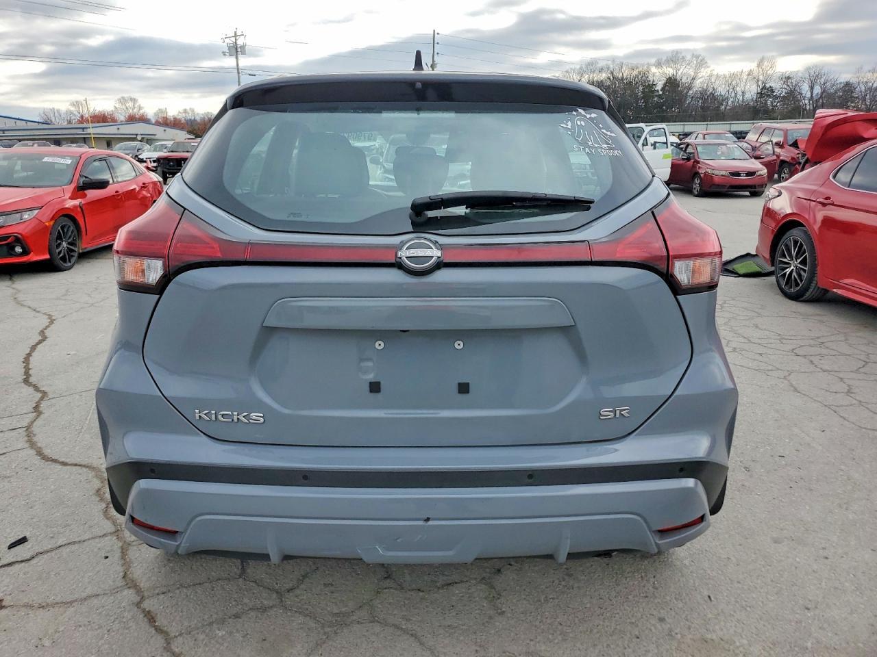 2023 NISSAN KICKS