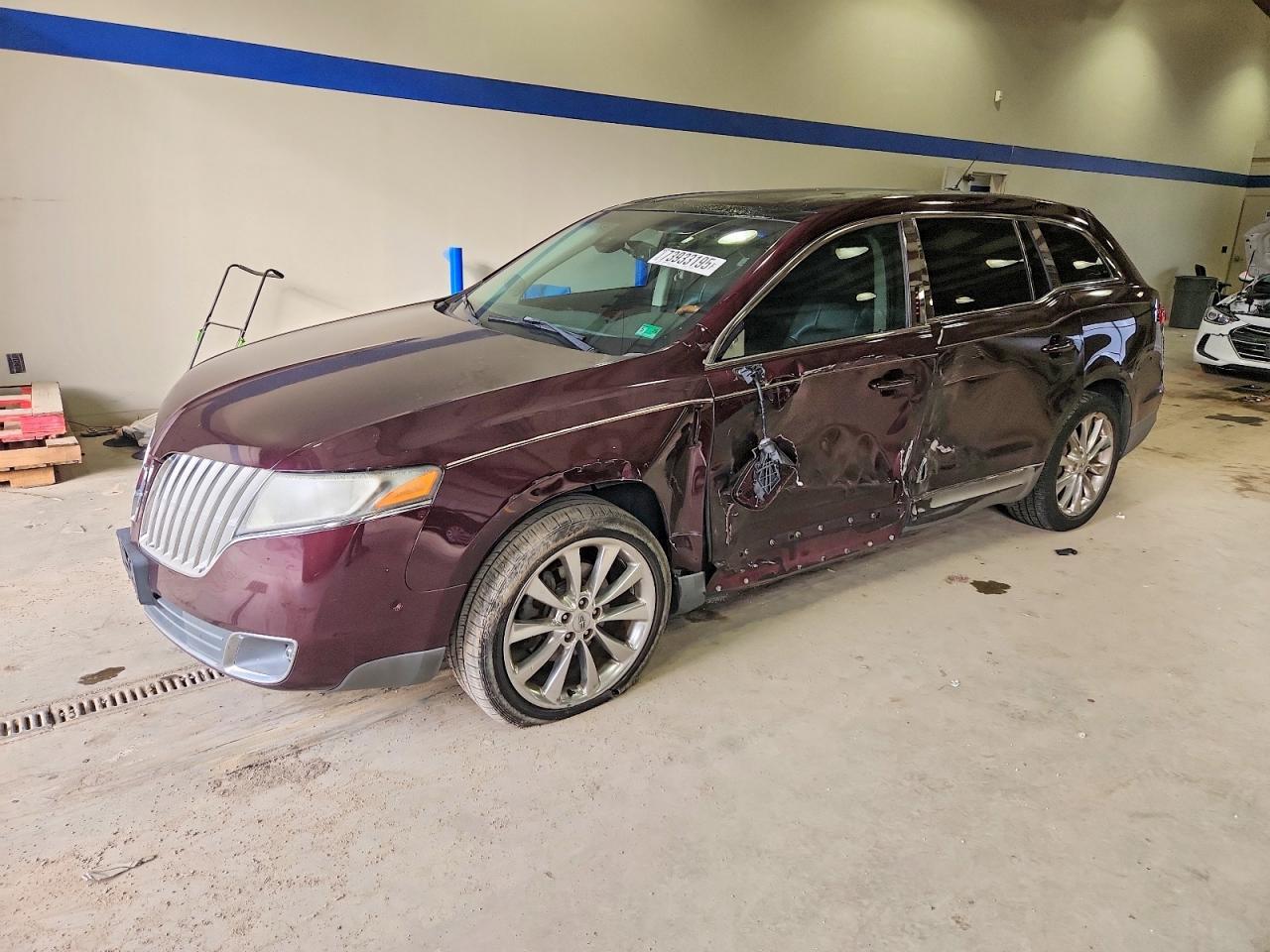2011 LINCOLN MKT