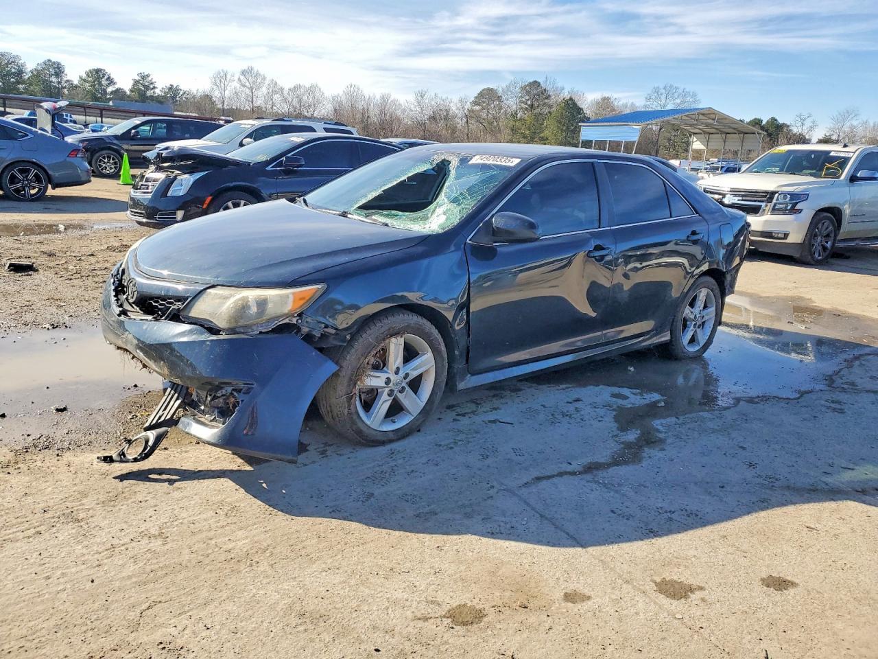 2014 TOYOTA CAMRY