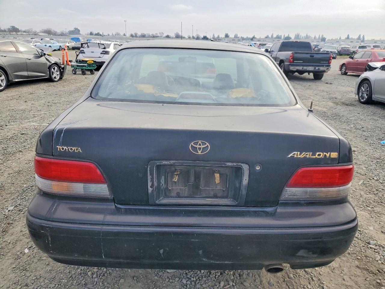 1996 TOYOTA Avalon