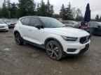 2021 VOLVO XC40