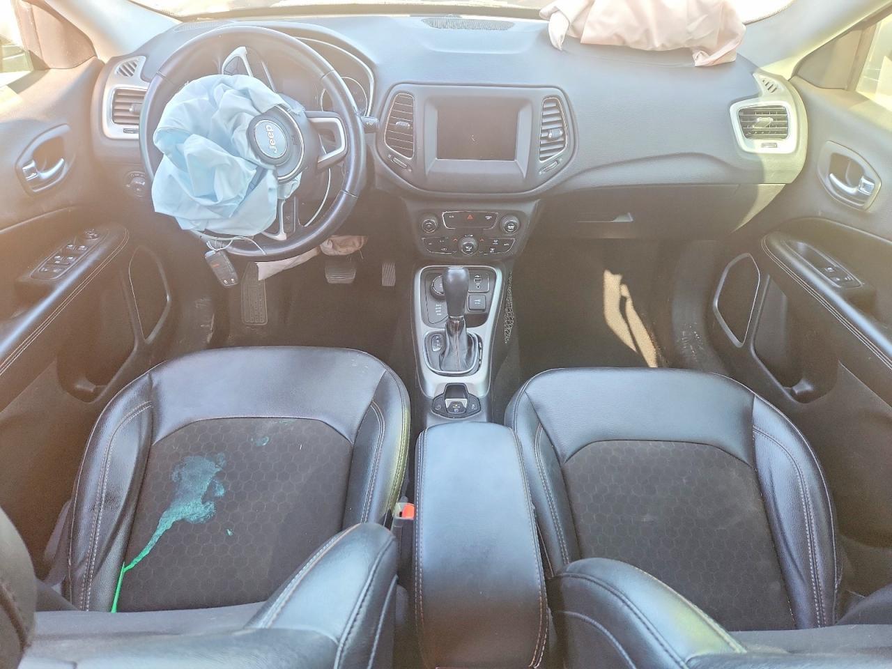 2020 JEEP Compass